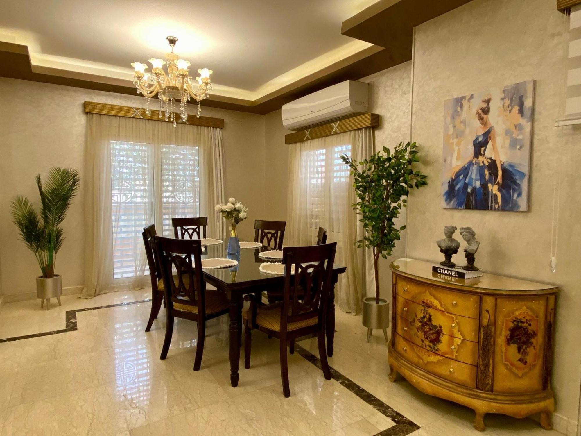 Family Friendly 3br In New Villa