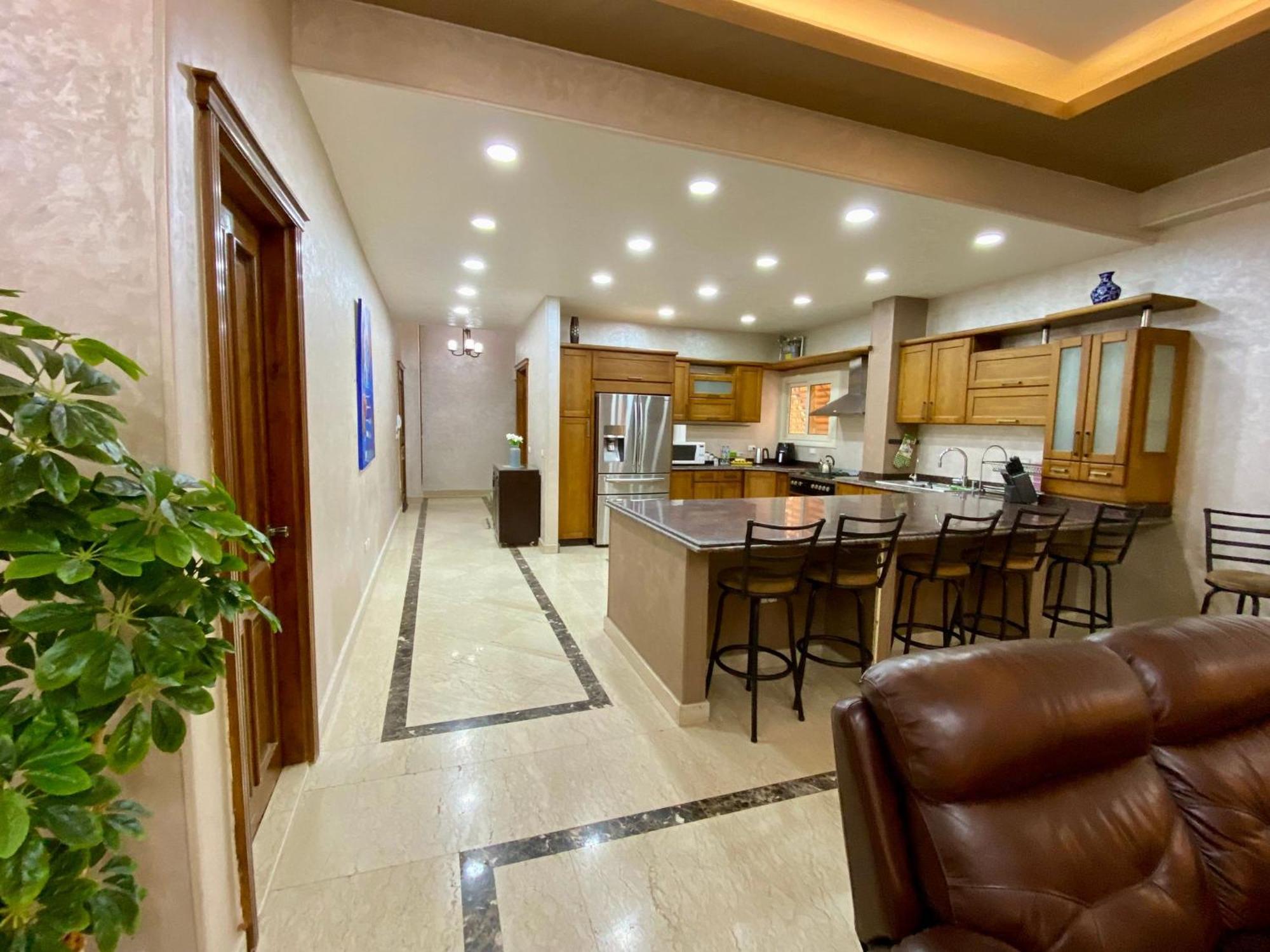 Family Friendly 3br In New