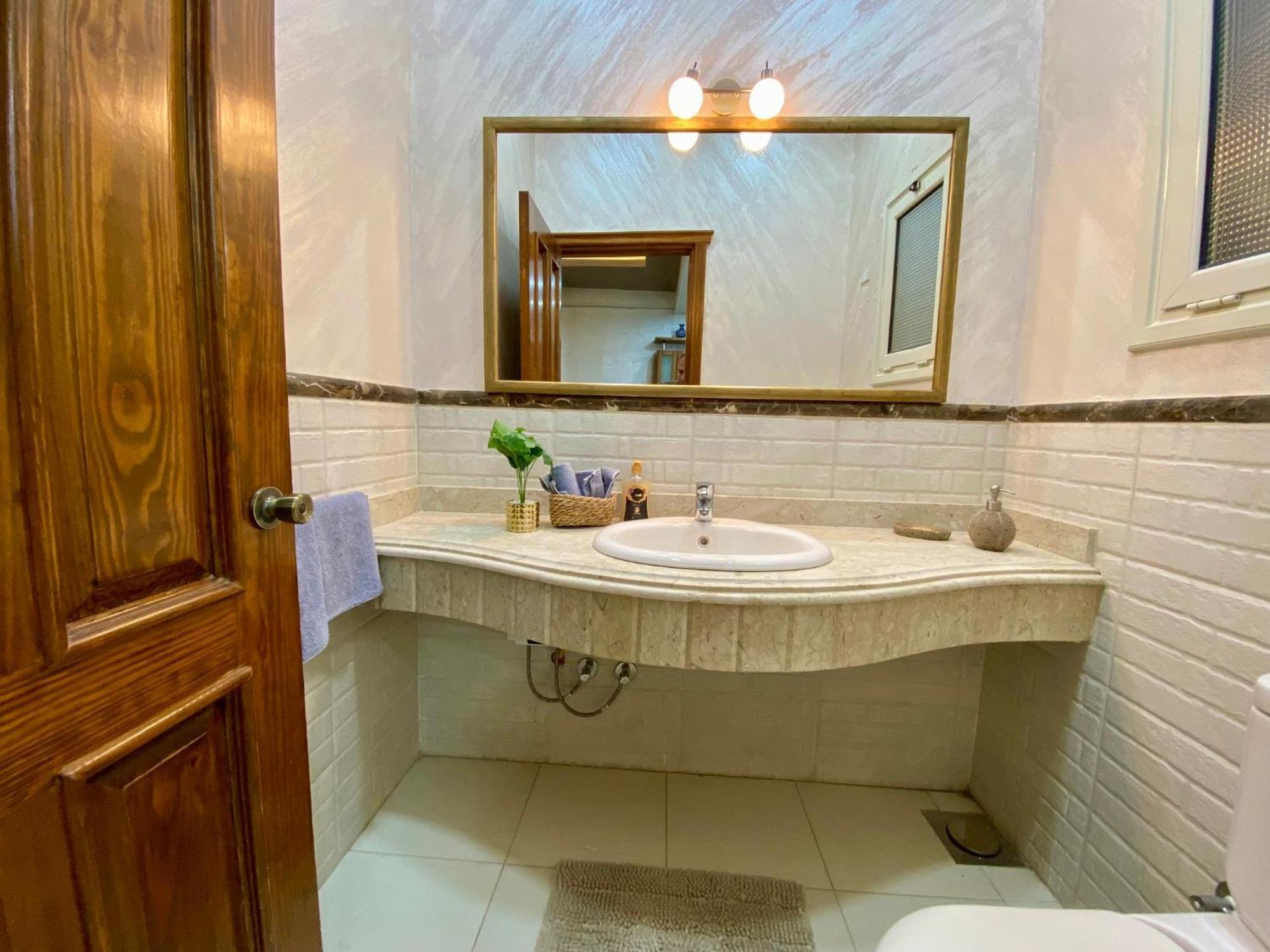 Family Friendly 3br In New